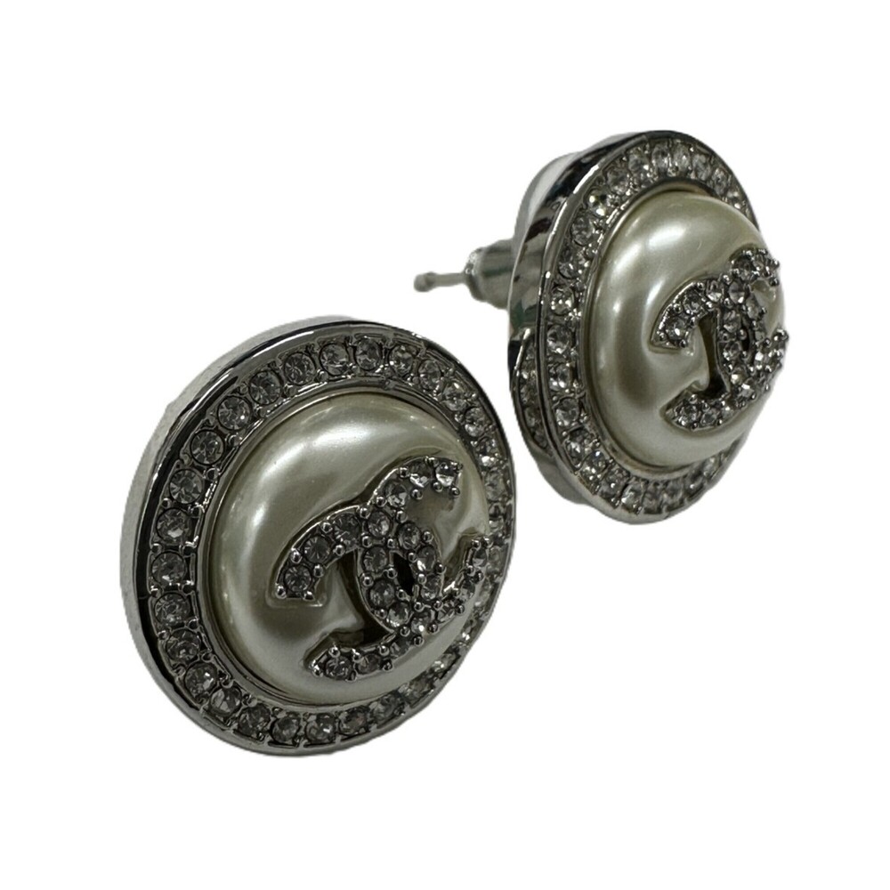 CHANEL White Pearl Logo Earrings - Picture 3 of 10